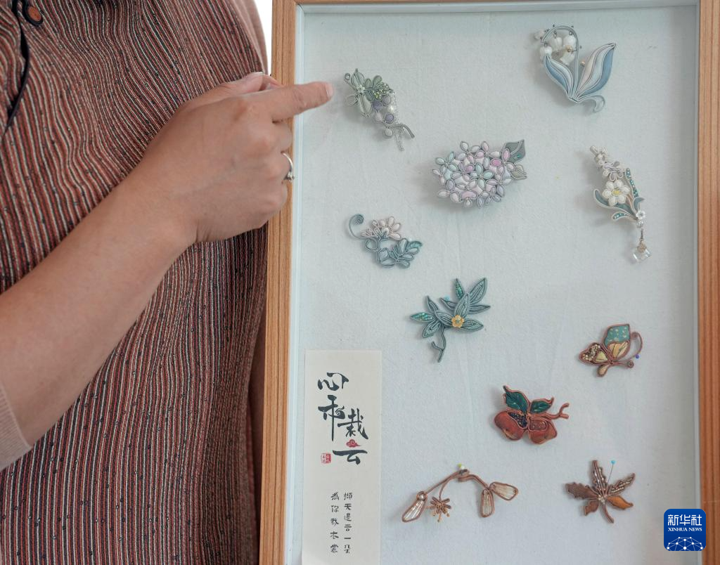 乡村里的旗袍工作室：一针一线“缝”梦想