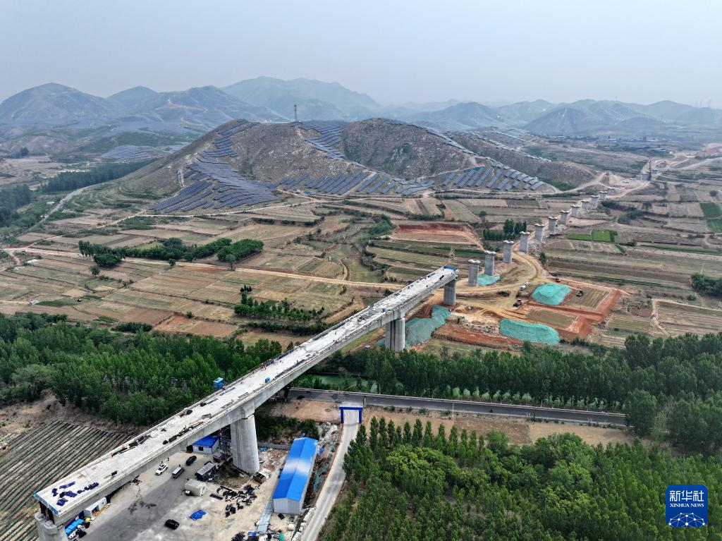 雄忻高铁河北段建设高效推进