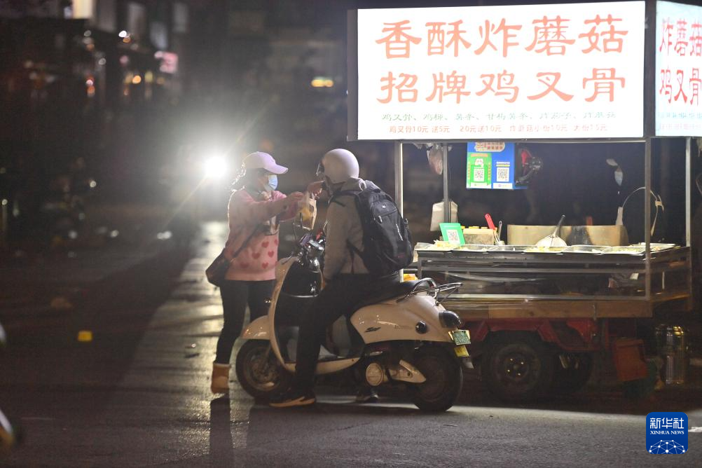 南宁夜经济：让“秩序感”融入“烟火气”