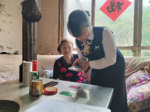 累计开展上门服务597次 中国人寿用脚步丈量服务温度 