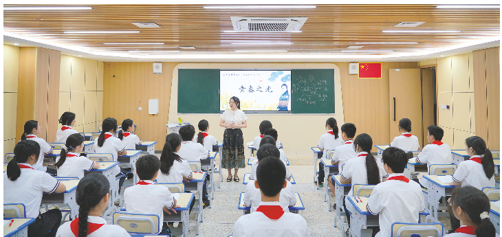 让书里黄文秀走进学生心里——南宁市各初中以课文《青春之光》教学育新人促成长
