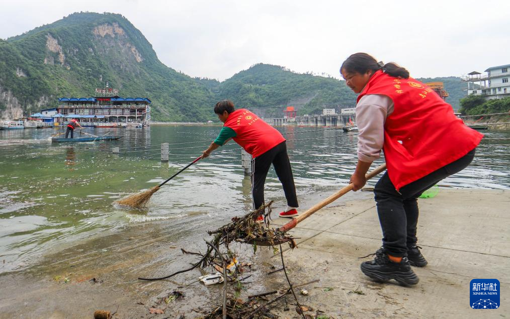 贵州乌江：上岸渔民变身护河志愿者