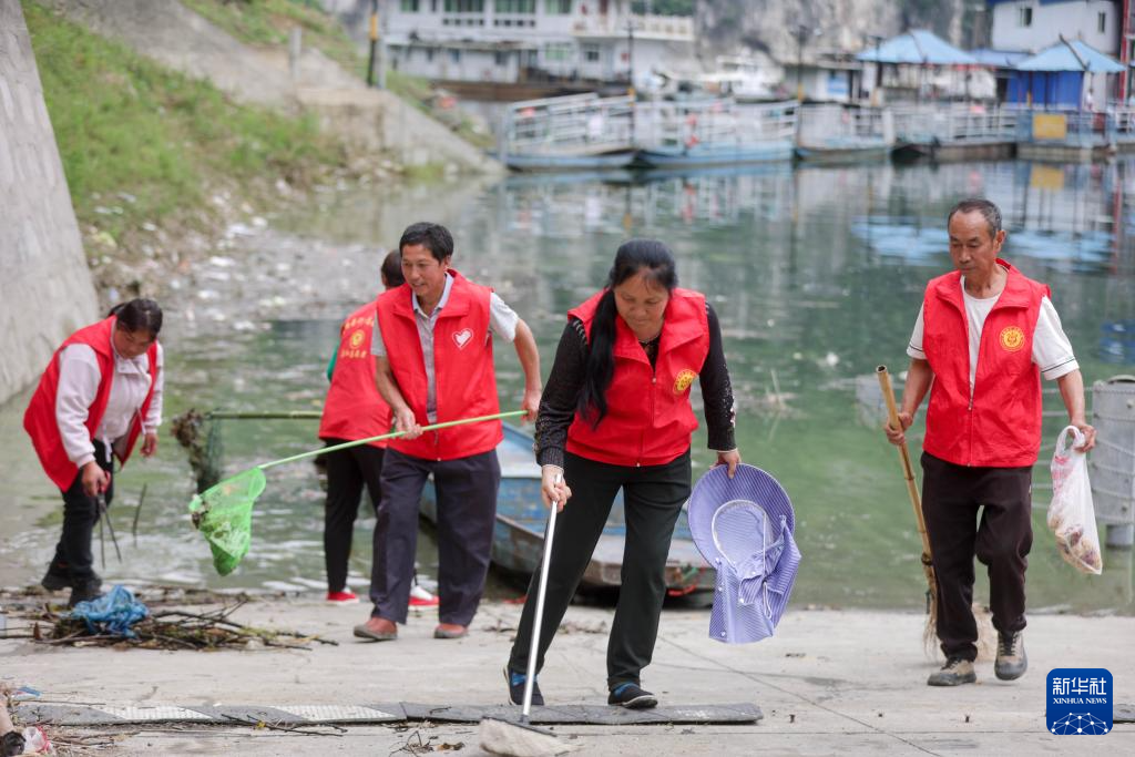 贵州乌江：上岸渔民变身护河志愿者