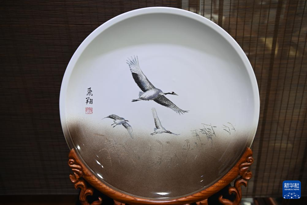 镜观·非遗丨大丰瓷刻：瓷器上的“刺绣”