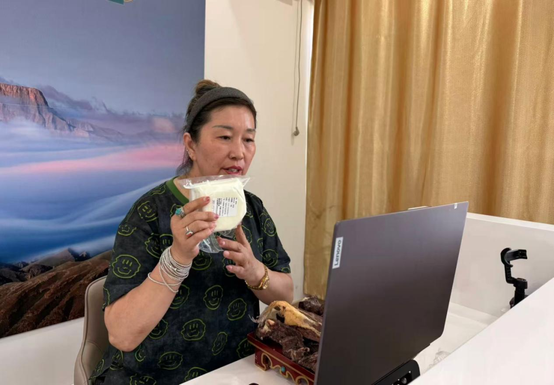 流量变销量！鄂托克旗草原村播让农牧民钱包鼓起来