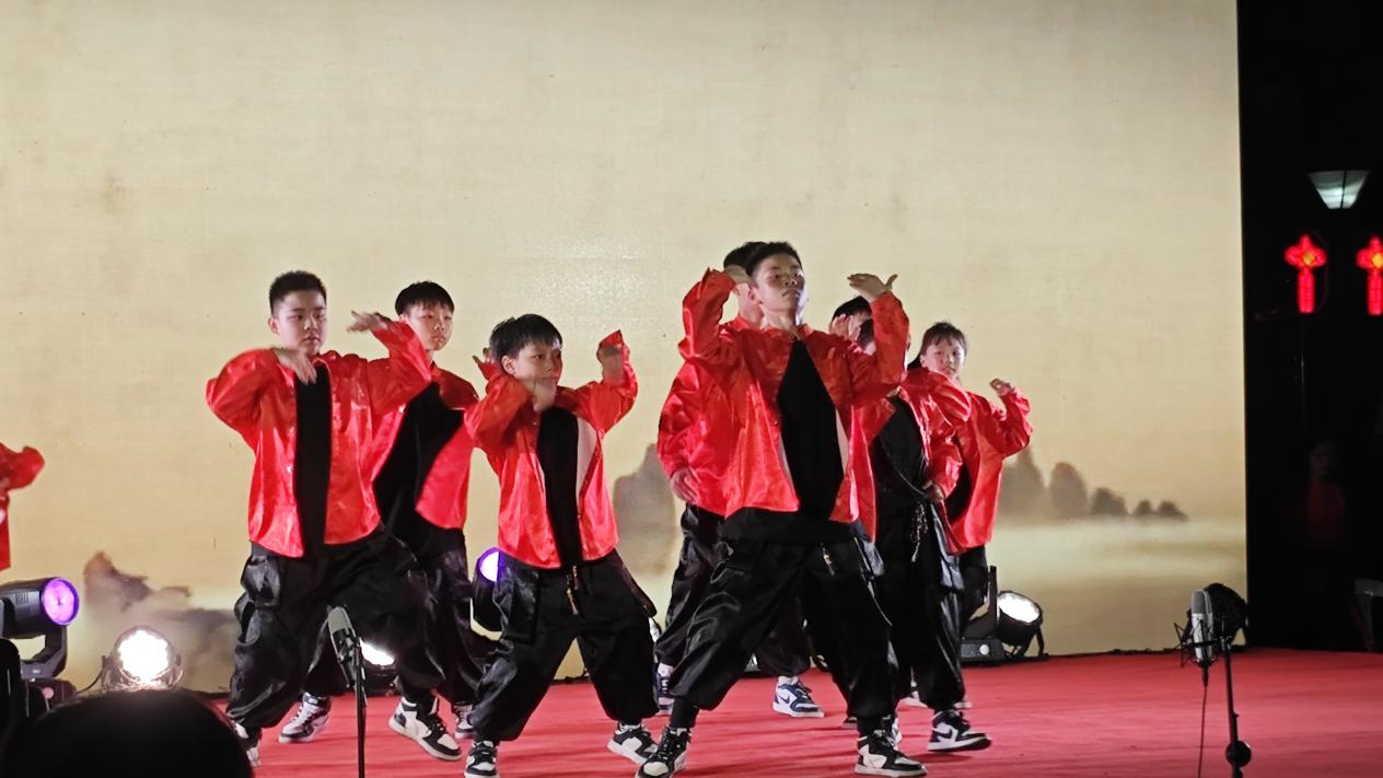 “家门口的幸福 唱响基层新篇章” ——第三届“聆听‘凤’音 心潮音乐会”华彩收官