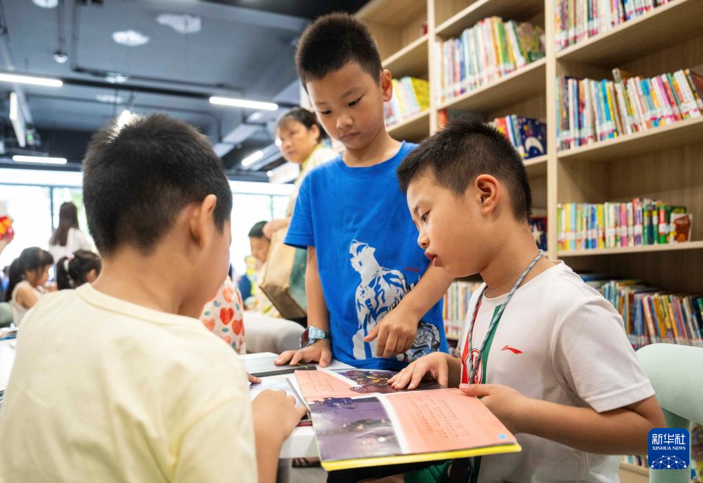 长沙：社区图书馆打造“家门口”文化生活空间