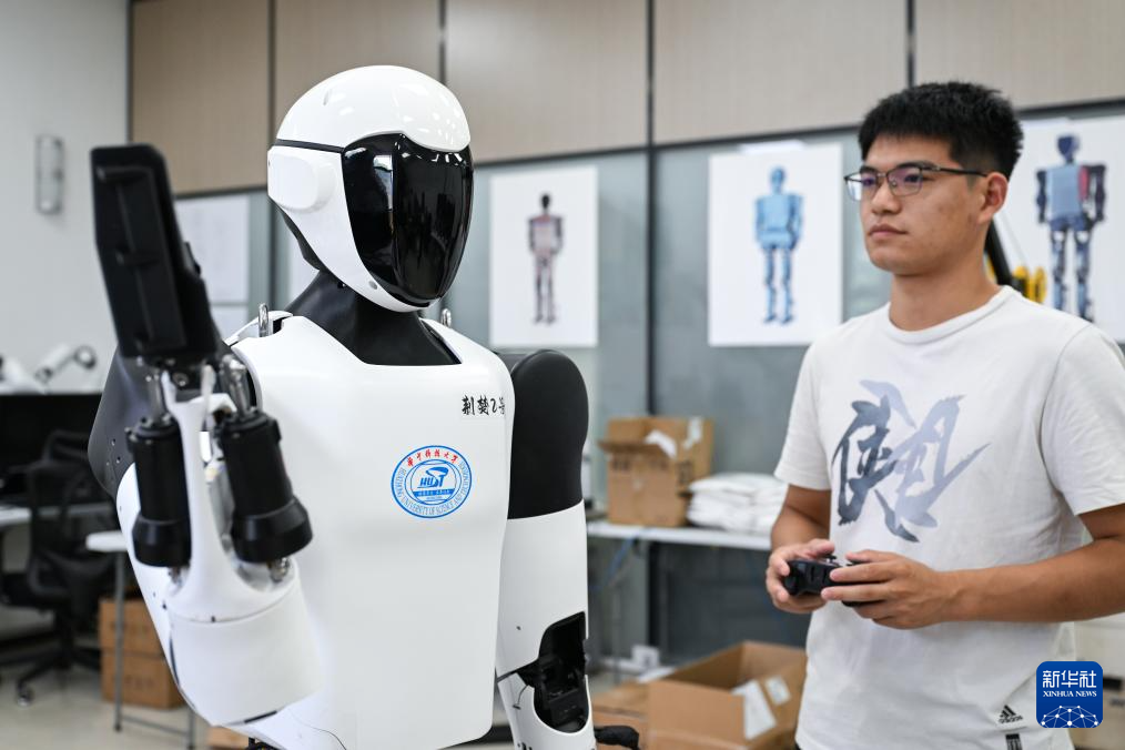 新生代科研力量助推人形机器人加速成长