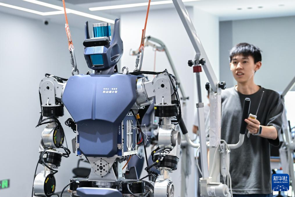新生代科研力量助推人形机器人加速成长