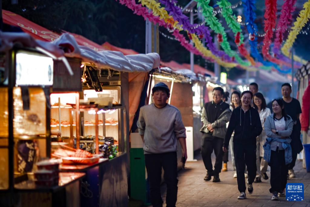 中国之城丨西藏昌都：以红色为主基调的古城
