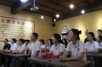 广西大学师生赴边关开展暑期社会实践
