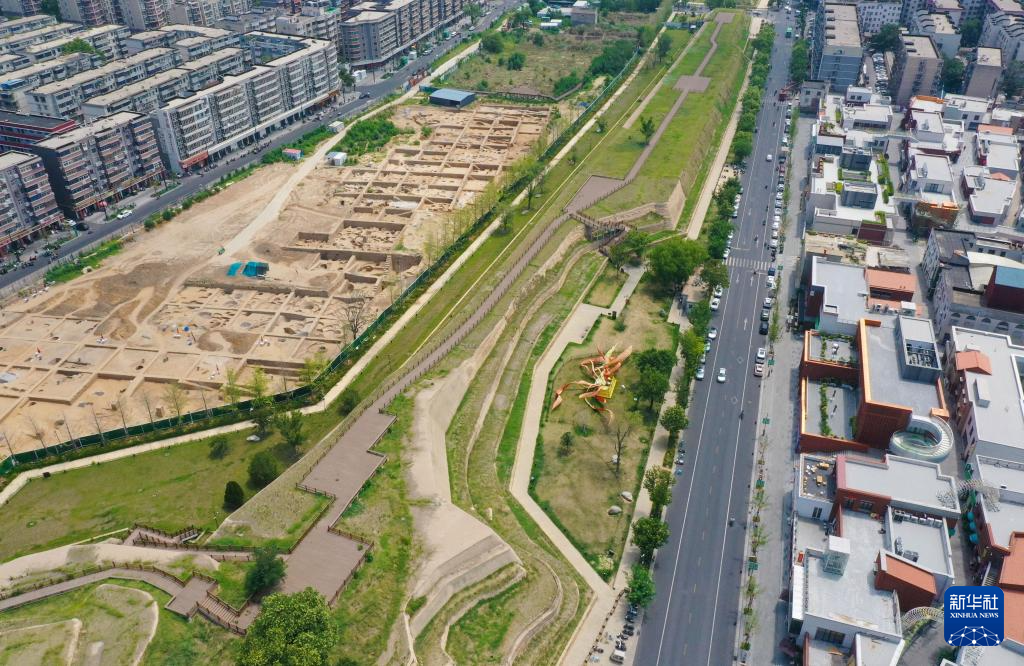 天空之眼瞰祖国丨郑州：“天地之中”焕新彩