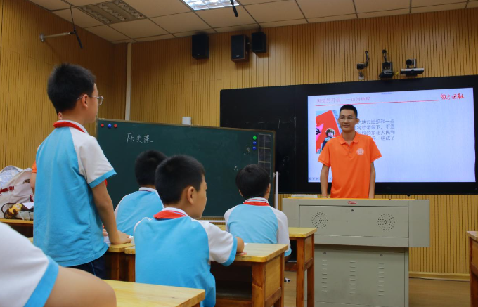 福州大学“红星照学村，薪火再相传”博士实践队走进红色大田