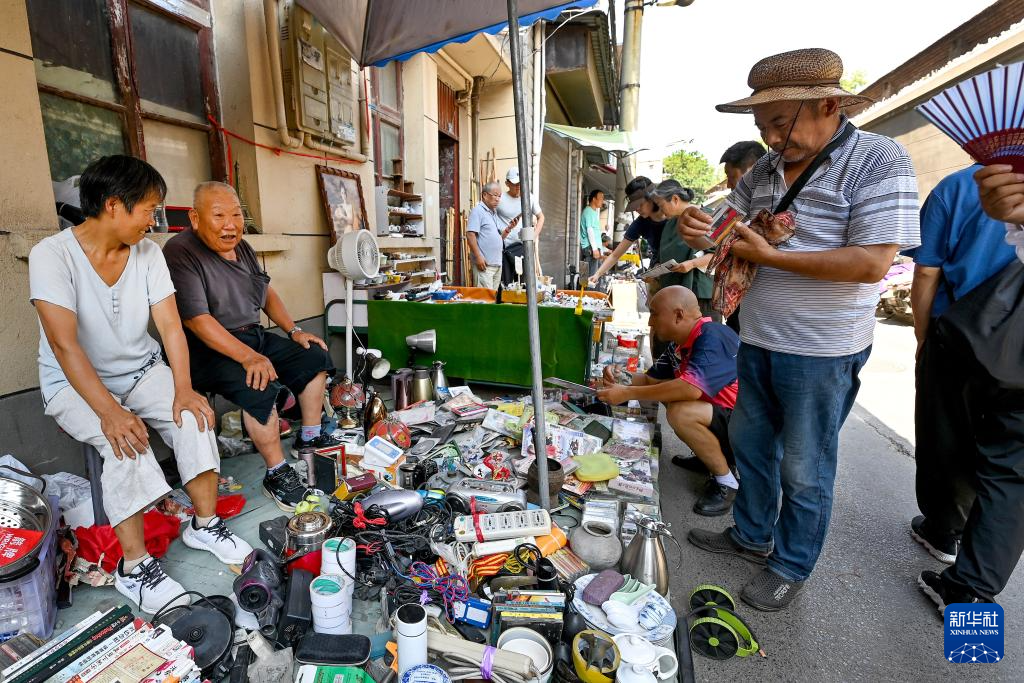 新华全媒+｜陕西西安：“微更新”激活老城芯 烟火气里长出新业态