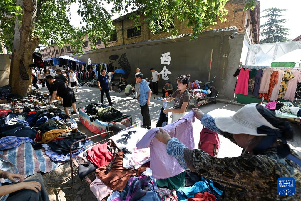 新华全媒+｜陕西西安：“微更新”激活老城芯 烟火气里长出新业态