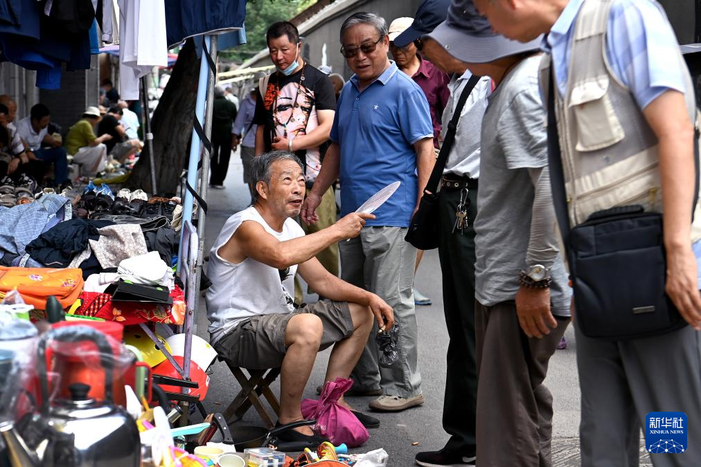 新华全媒+｜陕西西安：“微更新”激活老城芯 烟火气里长出新业态
