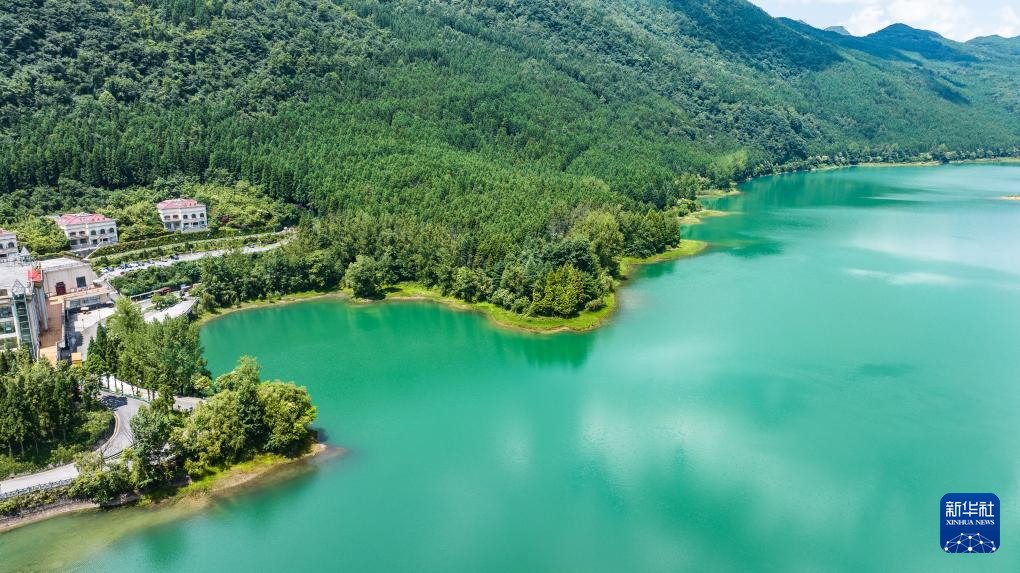 美丽中国丨夏日瑶池景如画