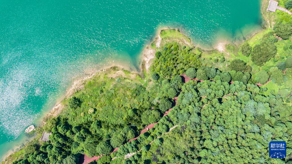 美丽中国丨夏日瑶池景如画