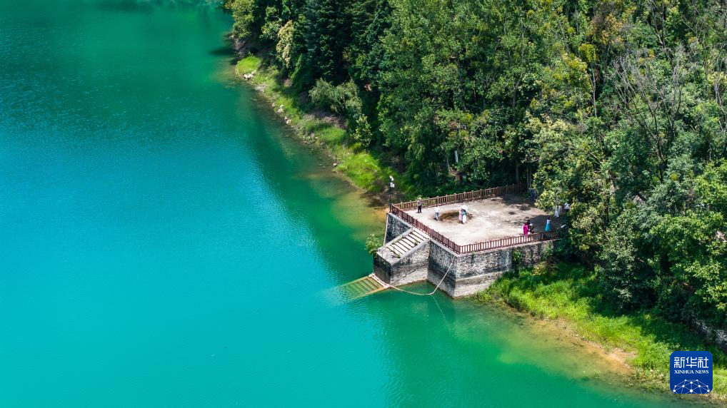 美丽中国丨夏日瑶池景如画