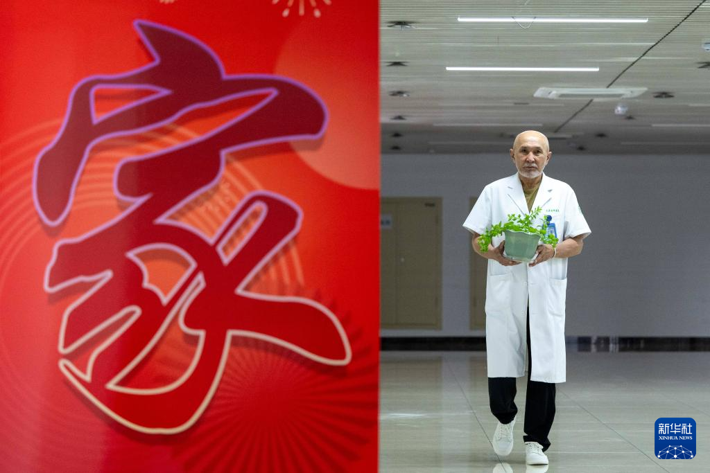 新华全媒+丨大庆有个“别克医生”
