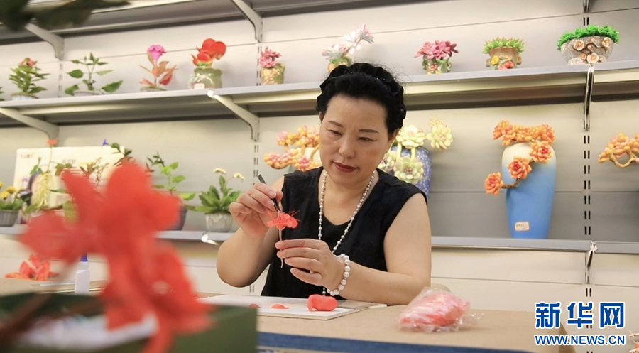 河南桐柏：非遗面塑进书店