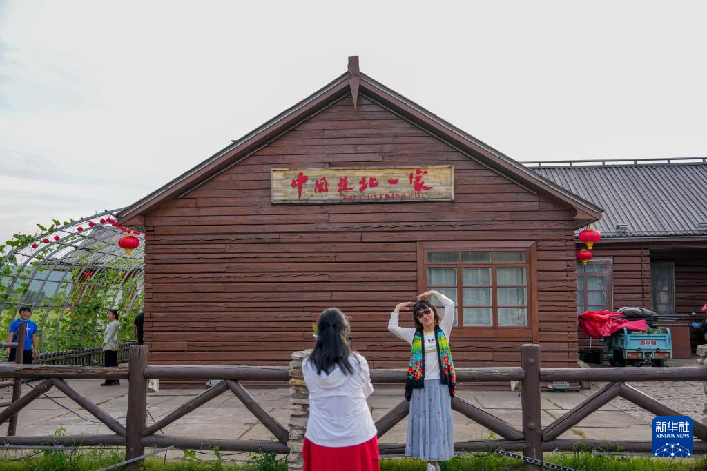 “神州北极”漠河“找北”避暑游火热