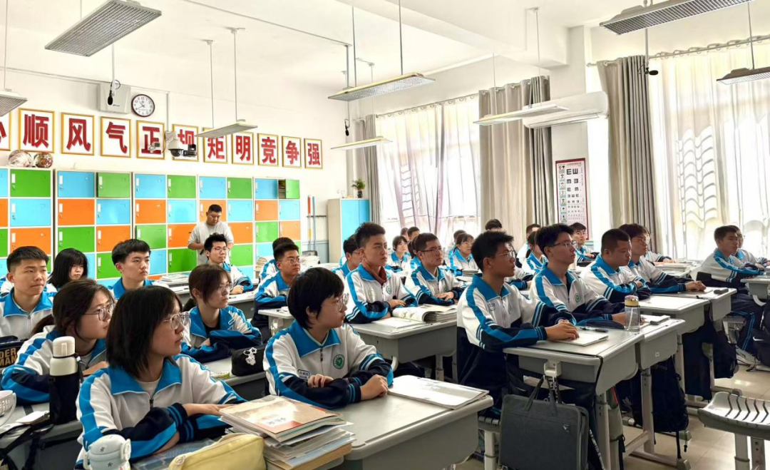 鄂托克旗：强师提质双驱动 教育发展谱新篇 | 一心一意办好鄂托克教育