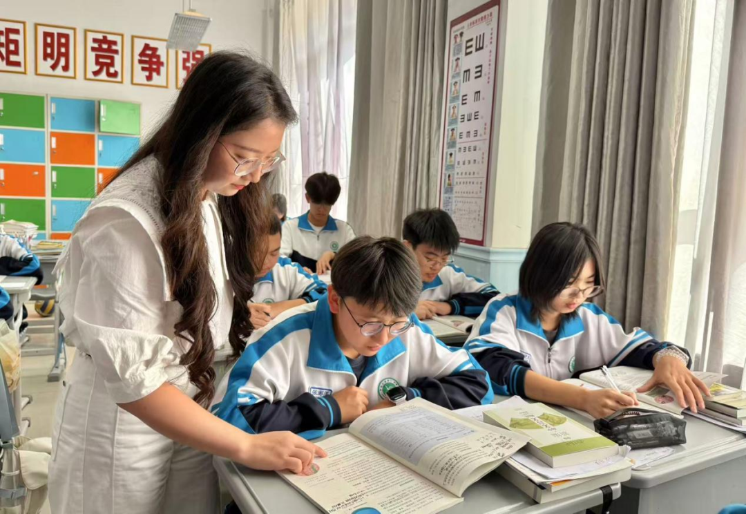 鄂托克旗：强师提质双驱动 教育发展谱新篇 | 一心一意办好鄂托克教育