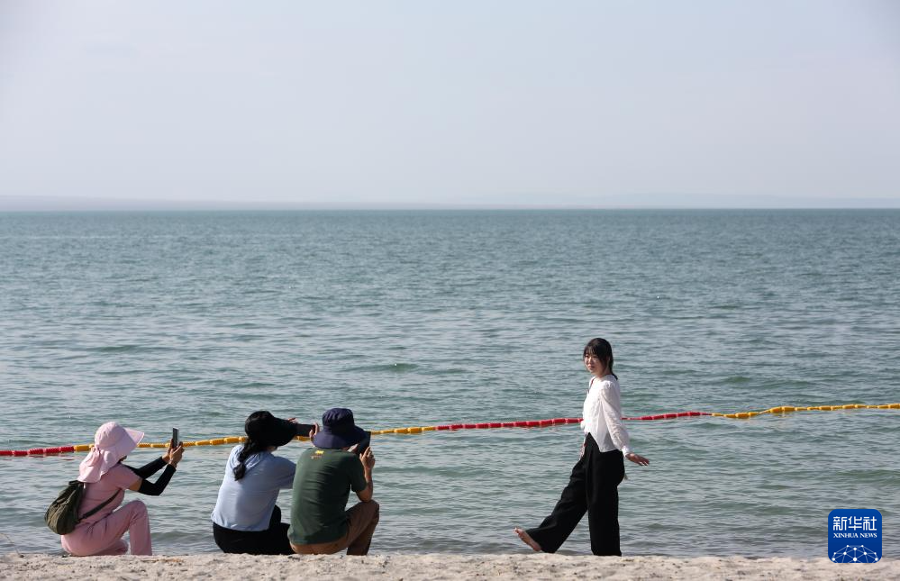 砥砺奋进七十载 天山南北谱华章丨阿勒泰大力发展旅游业 点燃边疆发展“新引擎”