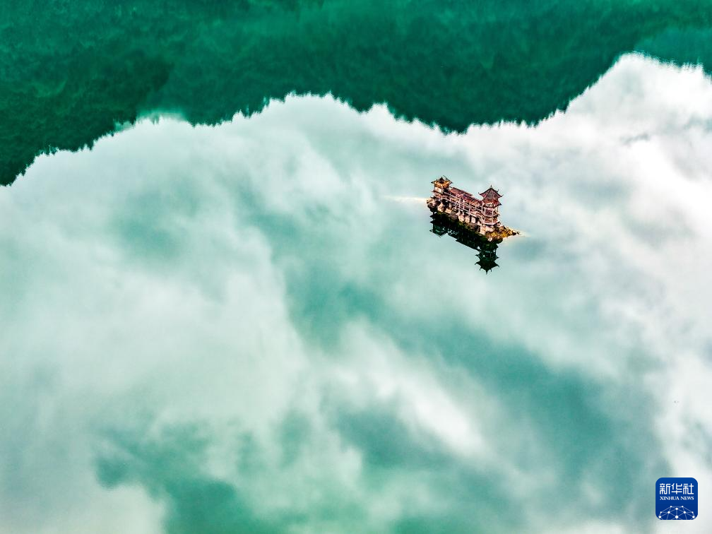 美丽中国丨重庆黔江：小南海湿地自然保护区秋景如画