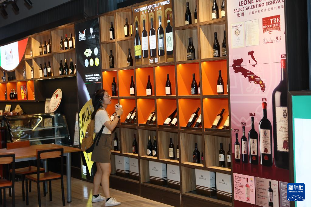 活力中国调研行｜“6天+365天”:虹桥品汇助力进博展品变商品
