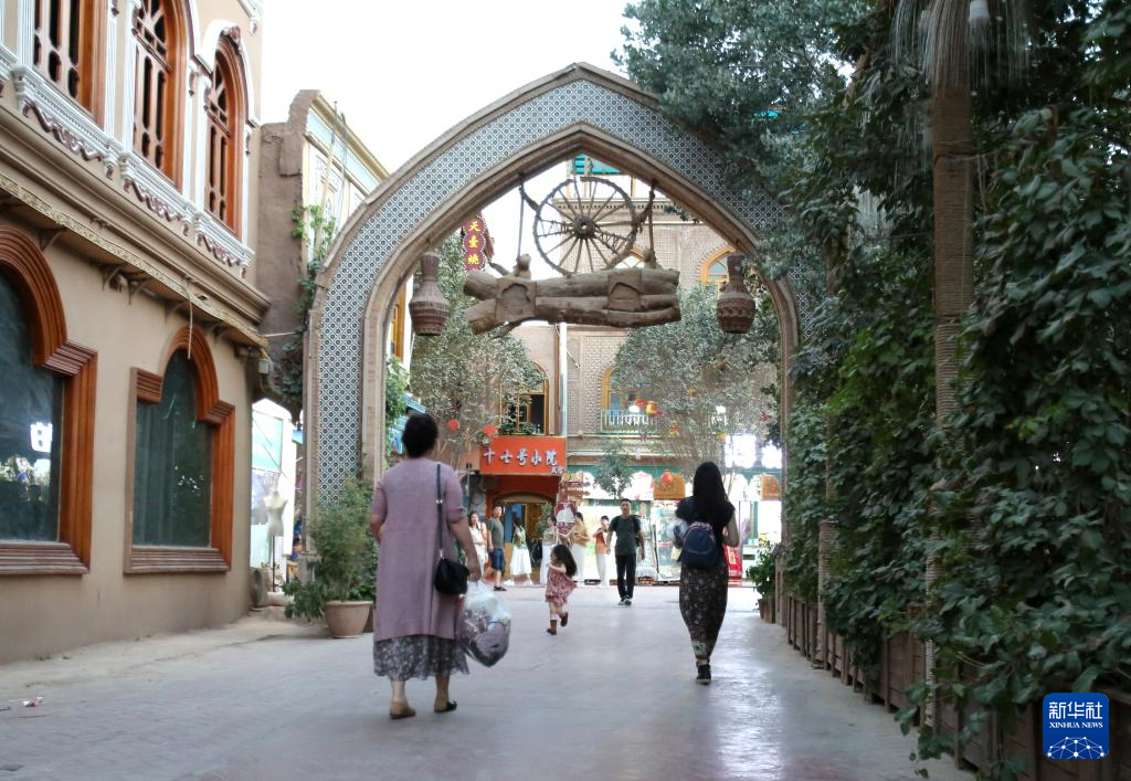 砥砺奋进七十载 天山南北谱华章丨穿越丝路千年 邂逅民俗数种——喀什文旅融合打造独特旅行记忆