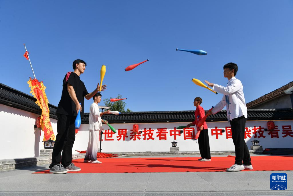 “杂技之乡”吴桥——杂技小院展新韵