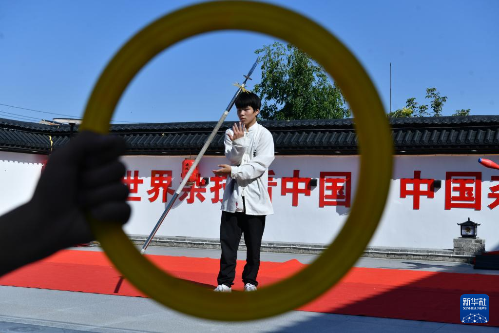 “杂技之乡”吴桥——杂技小院展新韵