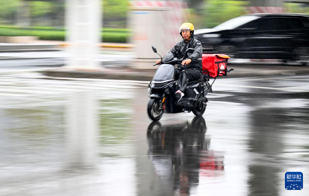 天津：秋雨送寒凉