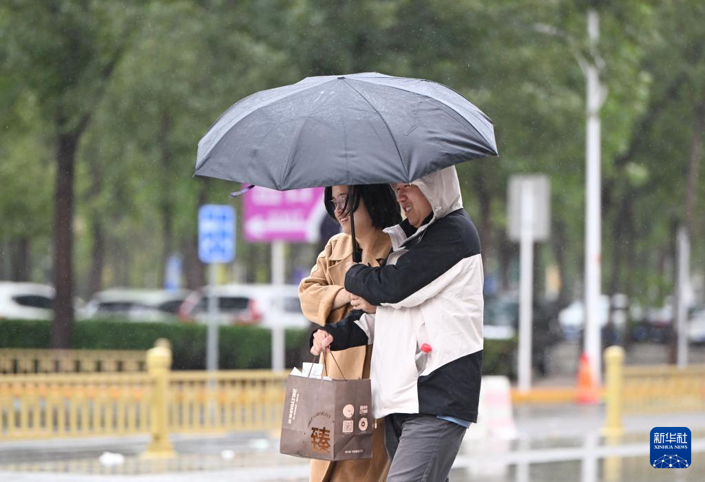 天津：秋雨送寒凉
