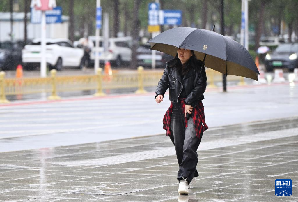 天津：秋雨送寒凉