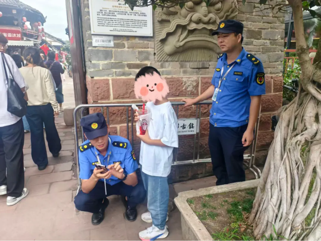 何以成都？两千万游客见证成都的“净优亮美”