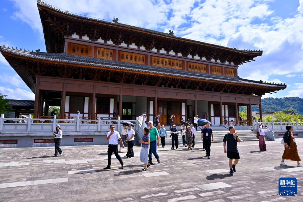 福建南平：中外学者寻迹朱子故里
