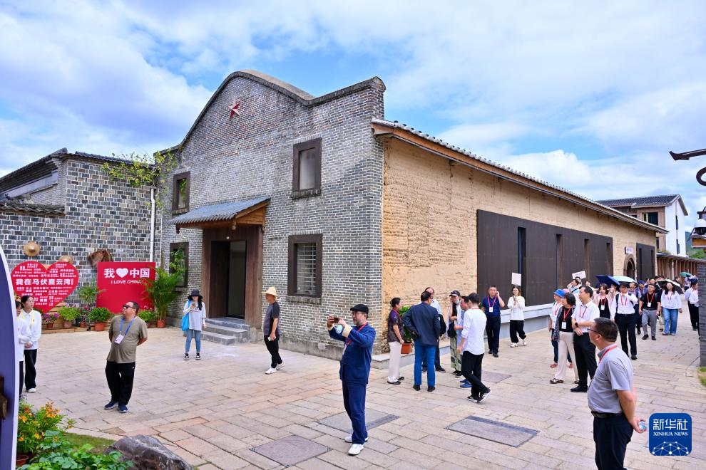 福建南平：中外学者寻迹朱子故里