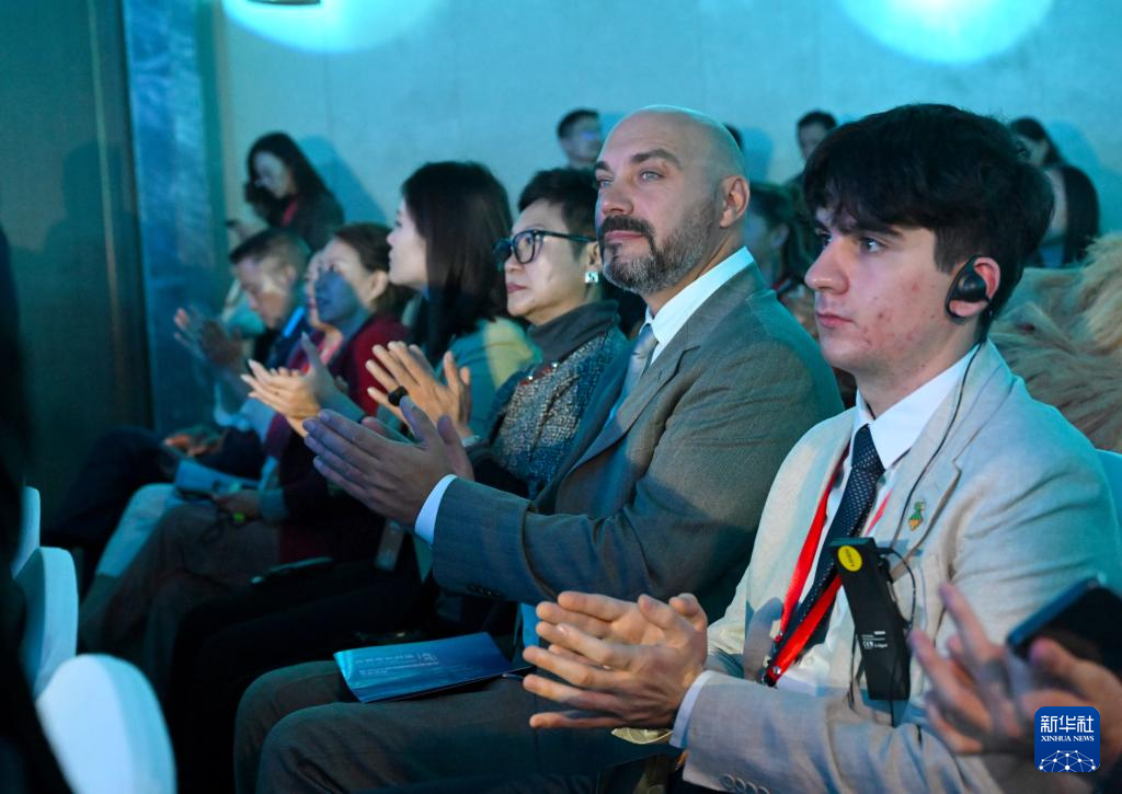 “世界市长对话·郑州暨2025郑州国际旅游城市市长论坛”开幕