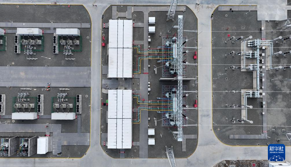 宁夏中卫300万千瓦光伏绿电项目并网发电