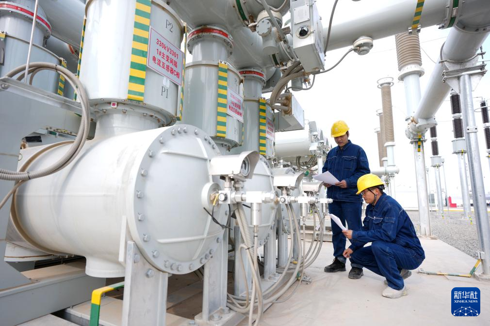 宁夏中卫300万千瓦光伏绿电项目并网发电