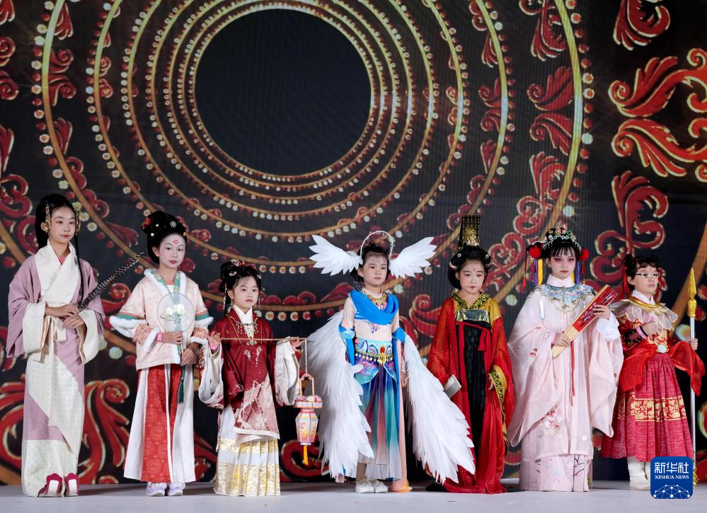 首届上海市民文化节妆造大赛收官