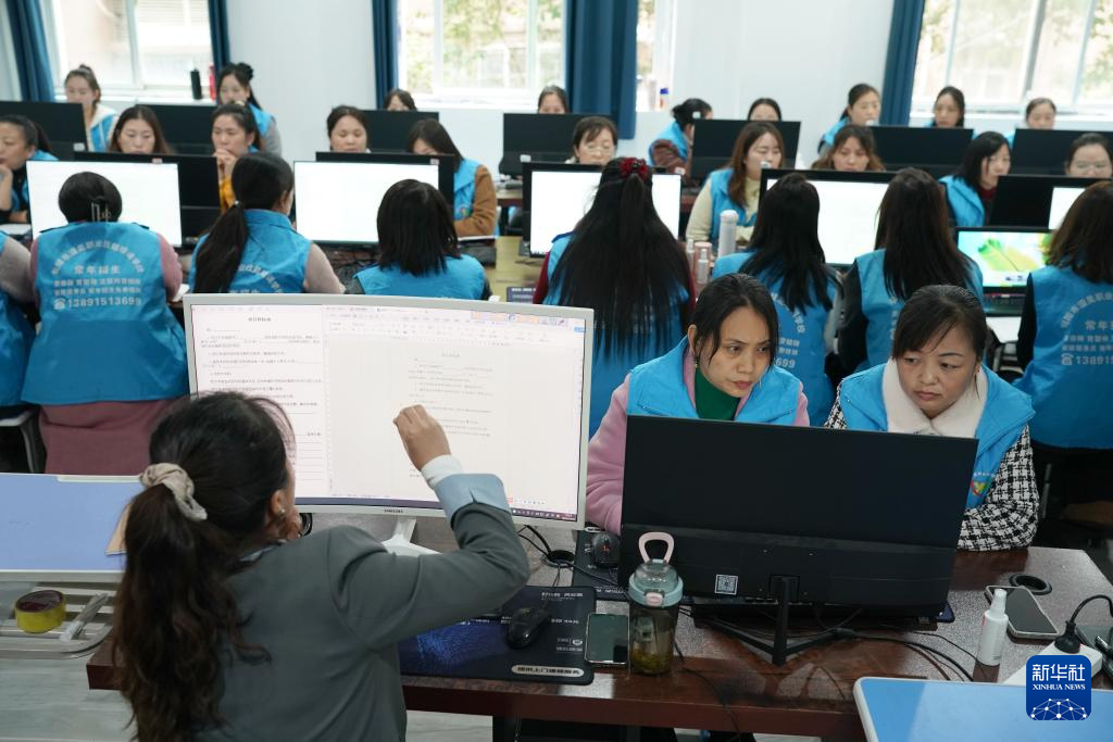 陕西旬阳:职业培训促就业