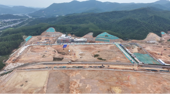 深圳首个高端电子化学品产业园迎来批量项目集中动工