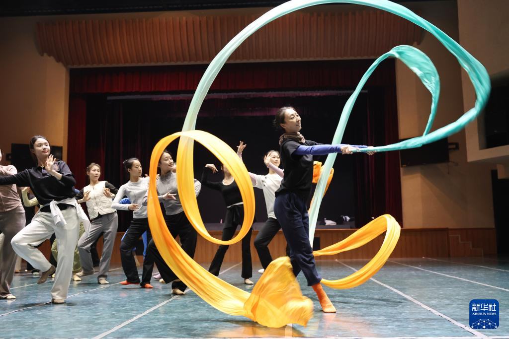 新时代中国调研行之文化中华丨舞从敦煌来