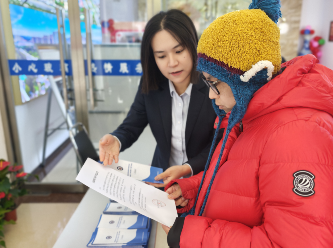 握指成拳汇合力 迎难而上化“证”结——昌平区回龙观旧村改造定向安置房项目首批不动产权证书发放到位