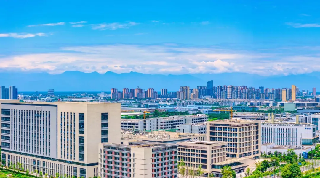 成都,以“改革”向未来