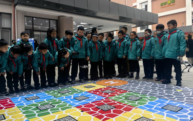 打造家校社协同教育新生态 突破传统边界引领未来教育西安市大学南路小学“大树星球”科技馆开馆 打造家校社协同教育新生态 突破传统边界引领未来教育西安市大学南路小学“大树星球”科技馆开馆